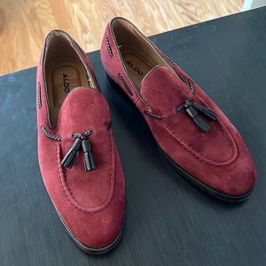 Red Velvet Loafers, tassel, size 9